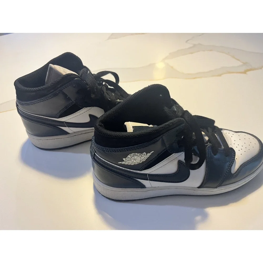 Nike Air Jordan 1 Mid-retro Sneaker -navy-sz 4.5 kids in excellent condition